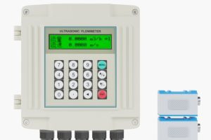 Ultrasonic flow meter for non-invasive liquid flow measurement in industrial process applications.